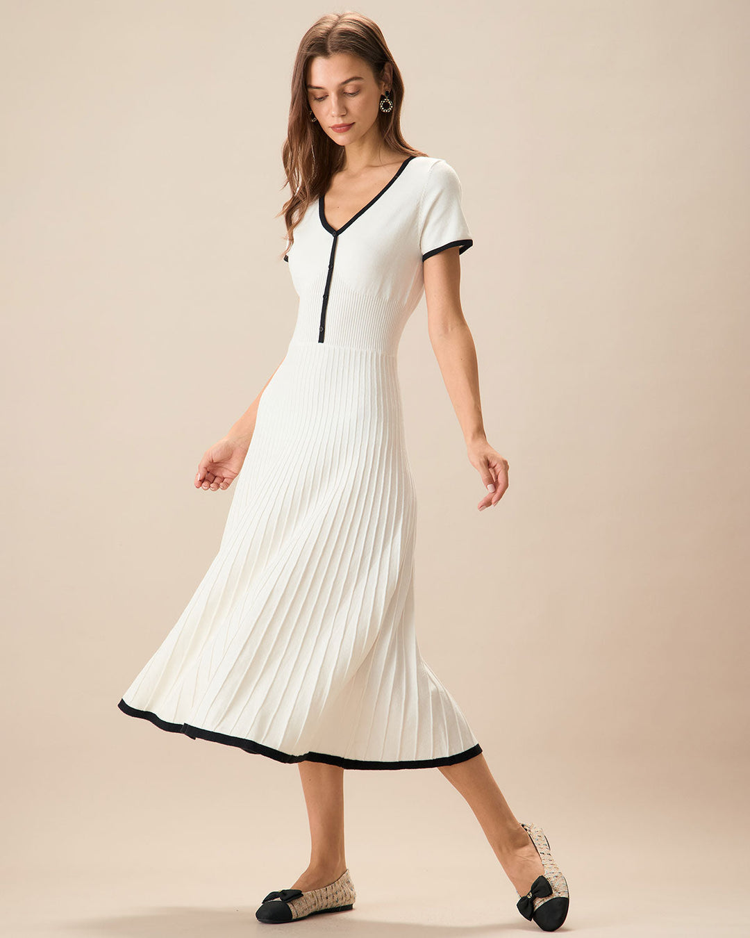 SALE | Elegant White Contrasting Women's Sweater Midi Dress for a Chic and Cozy Look