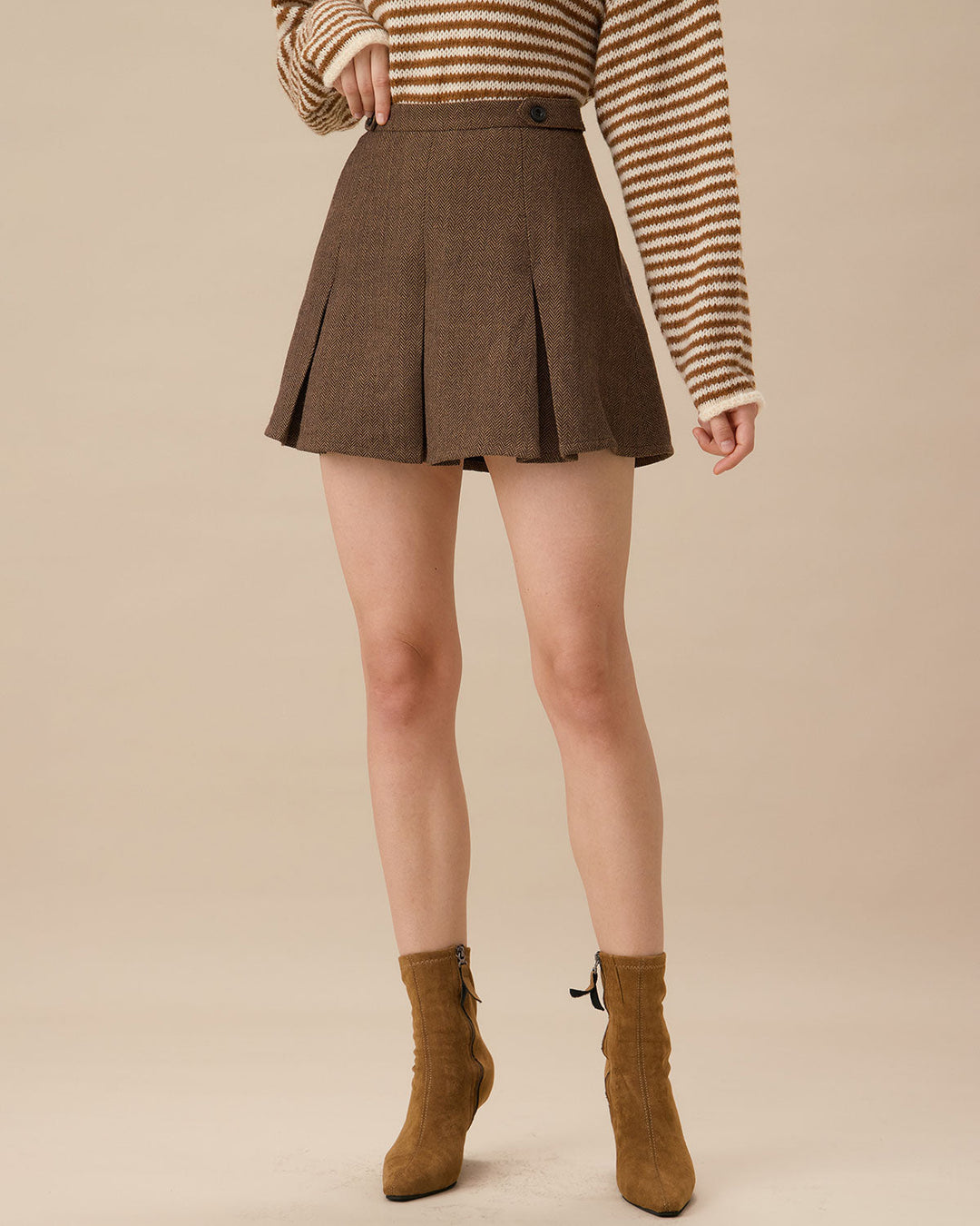 SALE | Elegant and Trendy Brown Striped Pleated Short Skirt