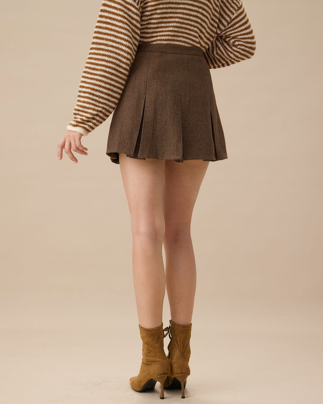 SALE | Elegant and Trendy Brown Striped Pleated Short Skirt