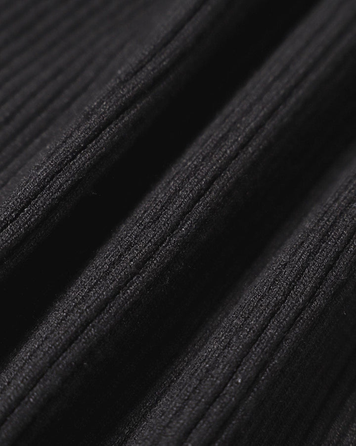 SALE | Elegant Black Lapel Seam Colorblock Knit Top for a Stylish Look