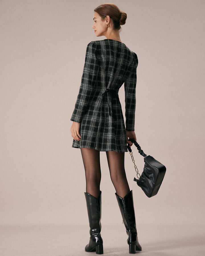 SALE | Elegant Black Mini Dress with Turtleneck and Plaid A-line Skirt