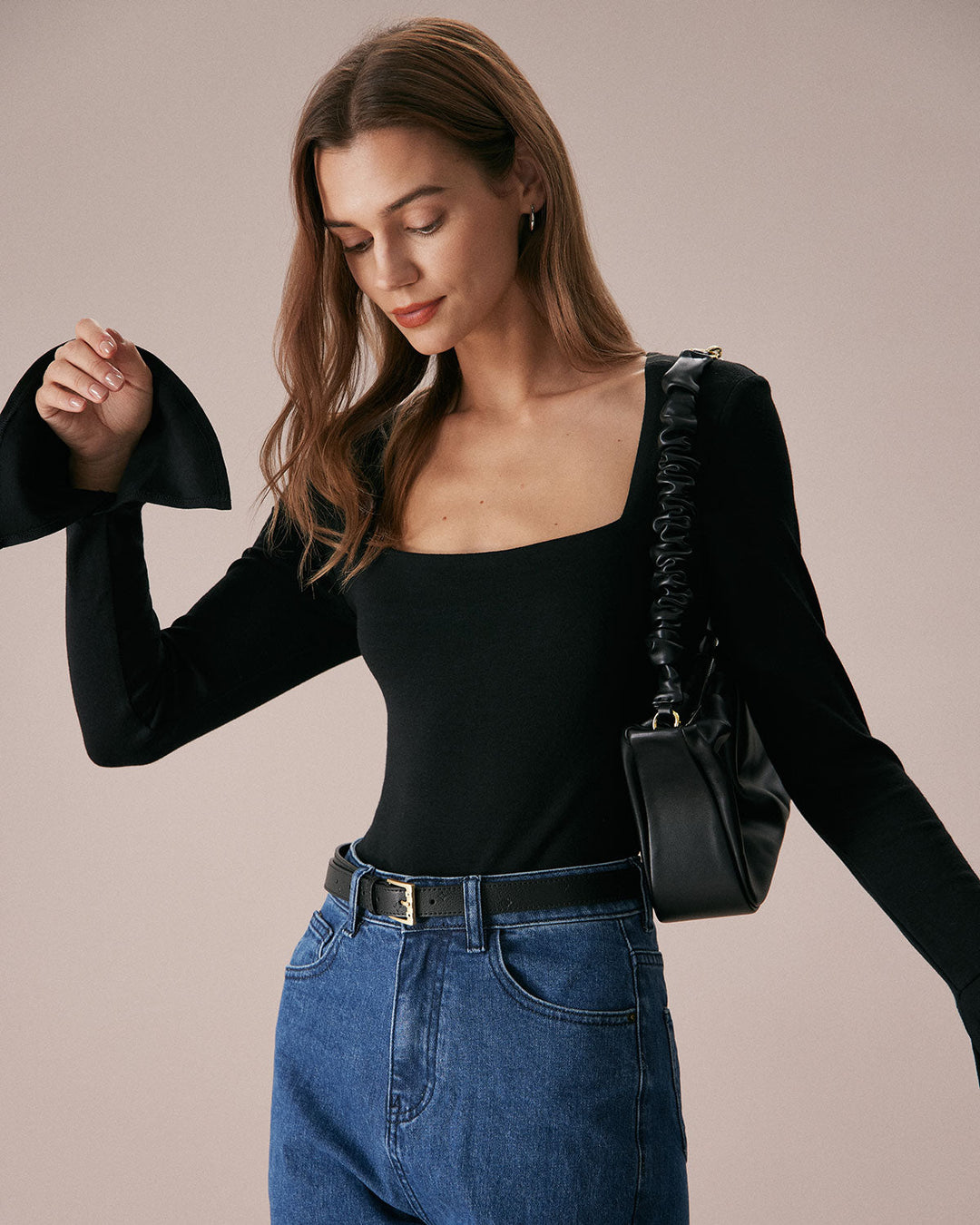 SALE | Black square-neck T-shirt with wide flared sleeves and slits