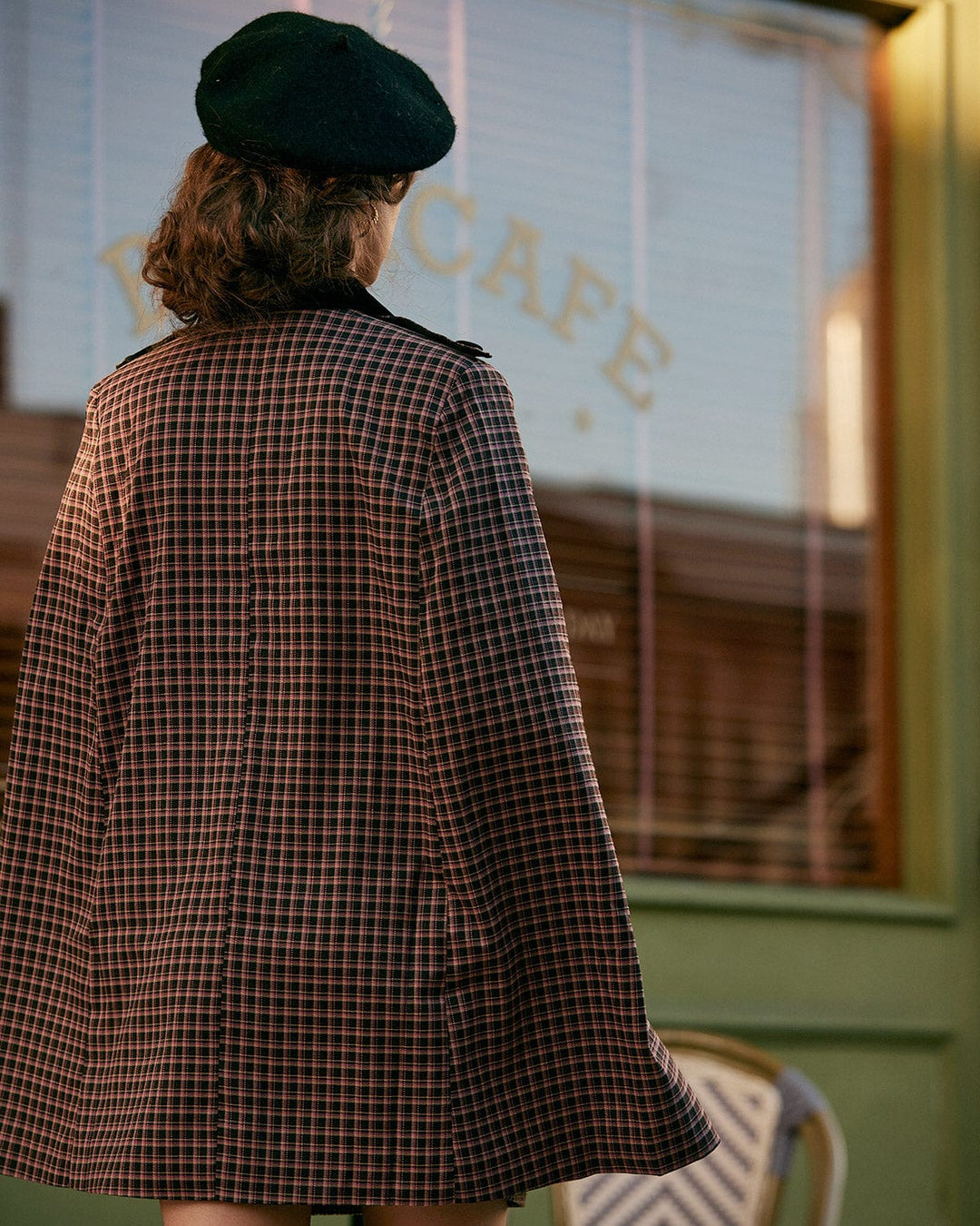SALE | Double-breasted cape coat with a classic plaid pattern