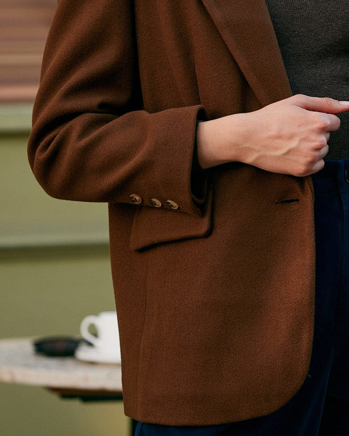 SALE | Elegant blazer with a classic collar and single-button