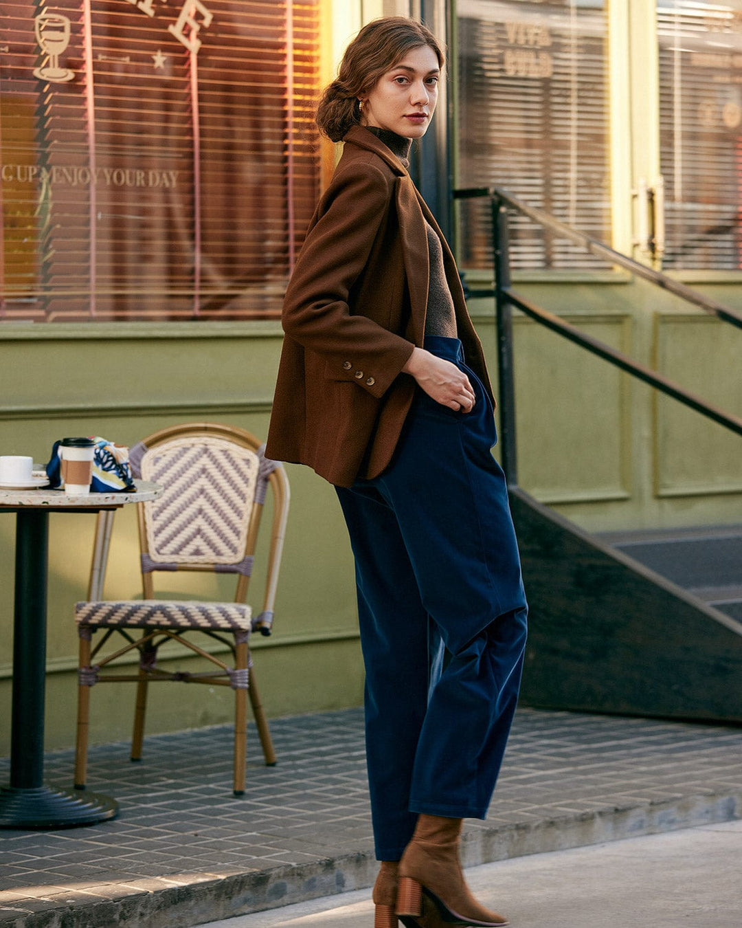 SALE | Elegant blazer with a classic collar and single-button