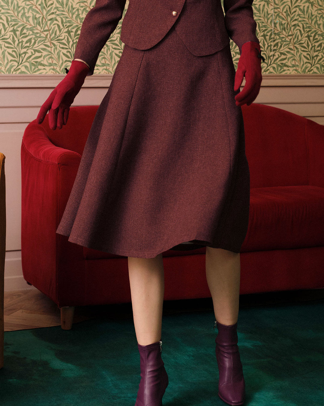 SALE | High-Waisted Tweed Jeans in Burgundy for an Elegant Style