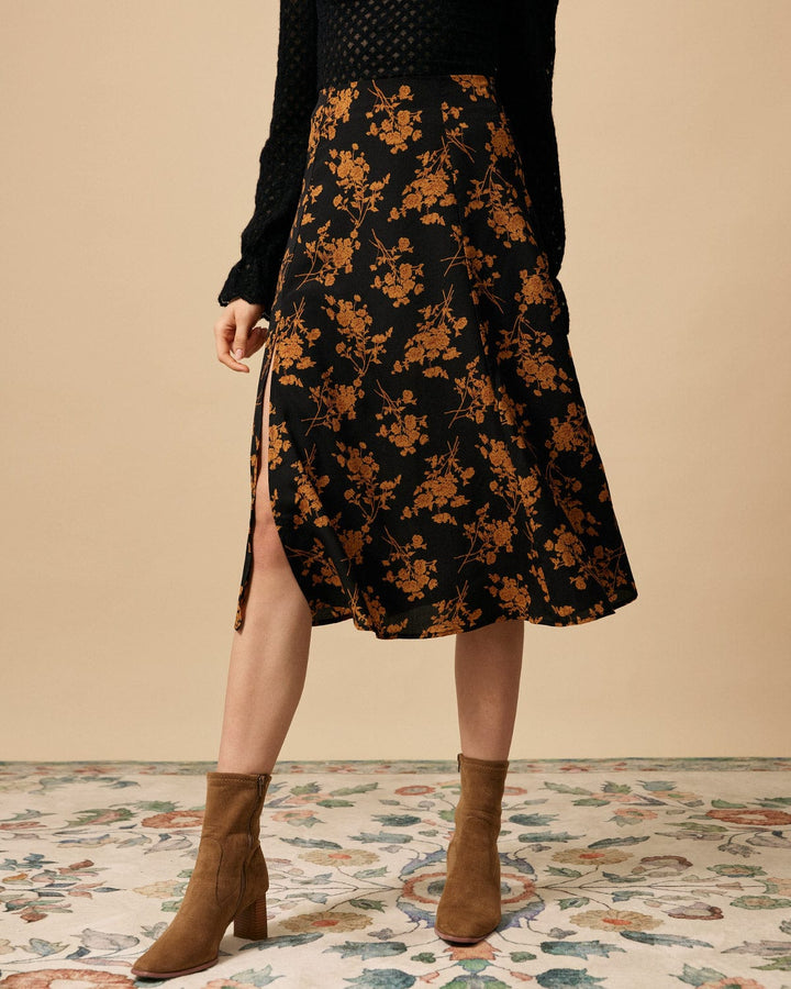 SALE | High-waisted flared skirt with an elegant floral slit