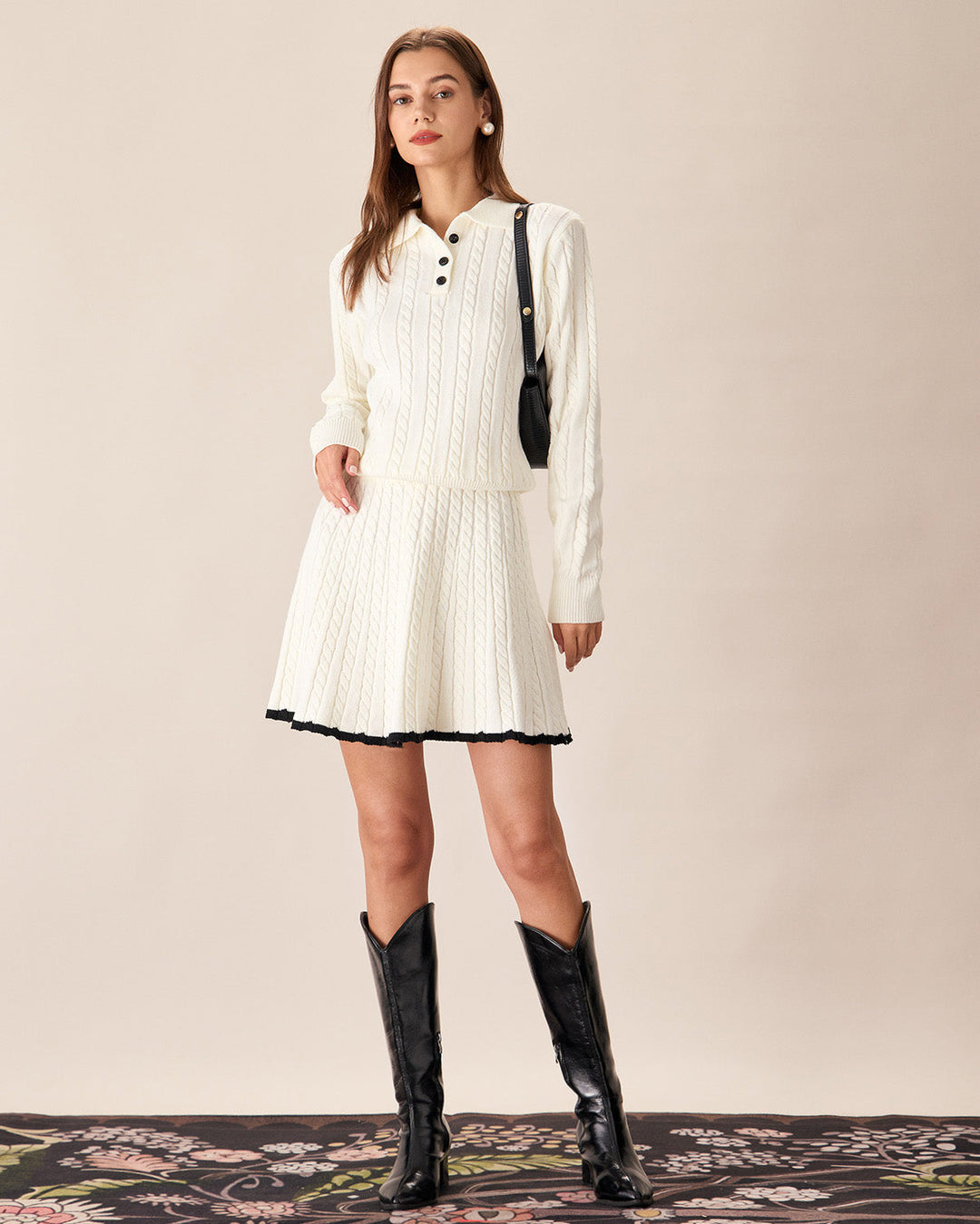 SALE | Contrasting White Knit Mini Skirt for an Elegant Style