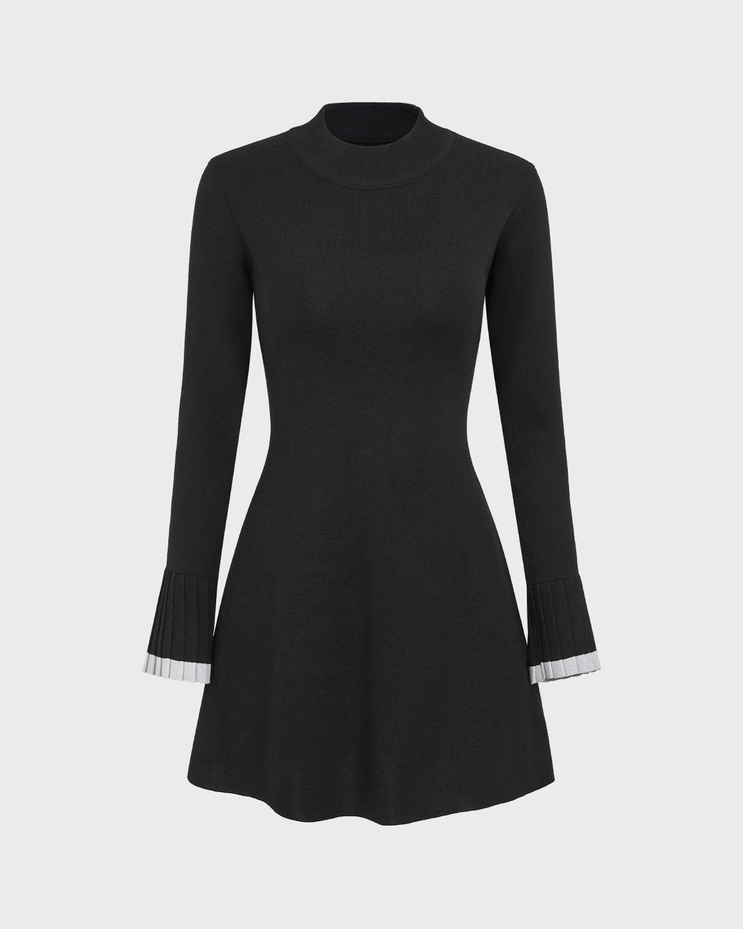 SALE | Short sweater dress with long sleeves and contrasting details for a trendy look