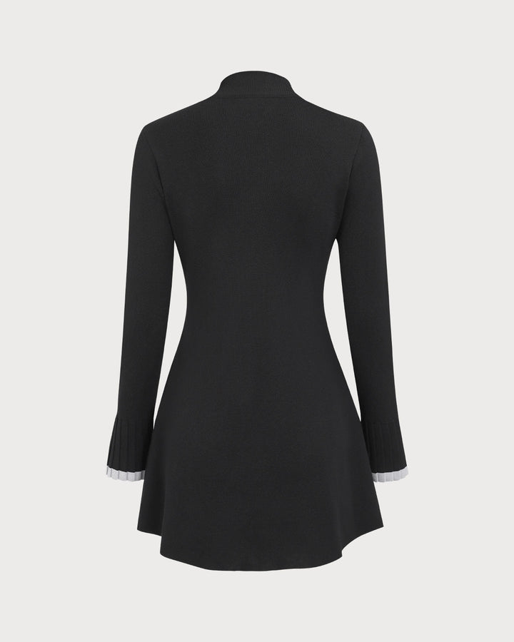 SALE | Short sweater dress with long sleeves and contrasting details for a trendy look