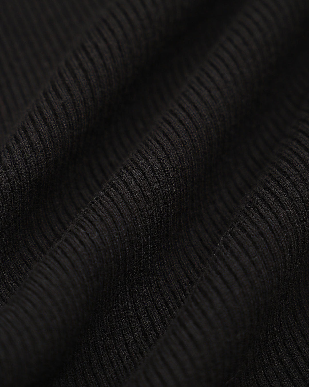 SALE | Black Knit Dress with Contrasting Balloon Sleeves for a Chic and Elegant Look