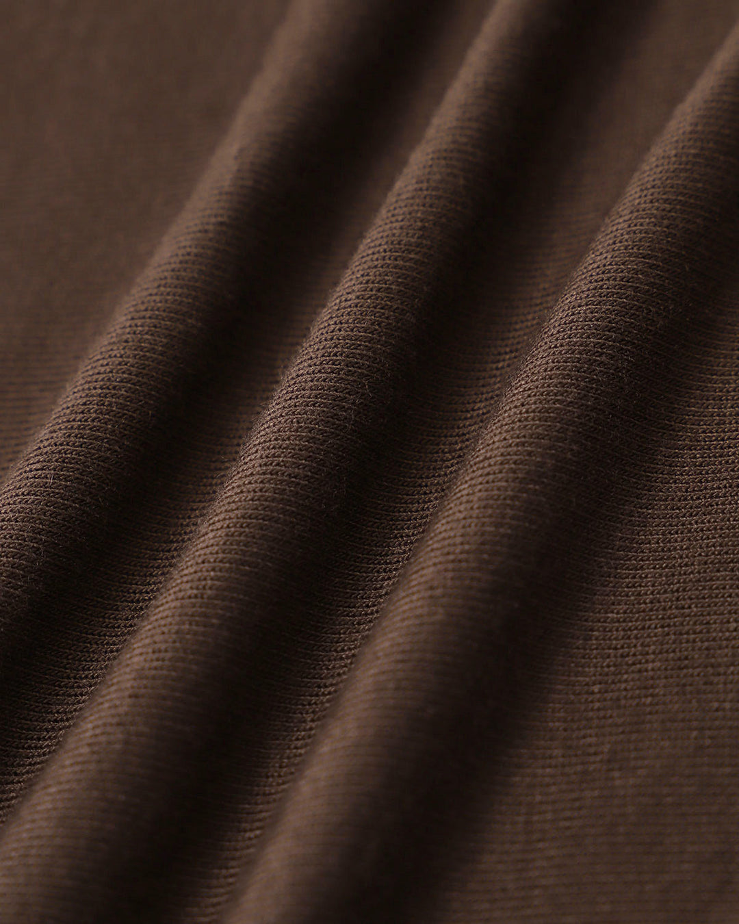 SALE | Brown fine knit T-shirt with round neck and slim fit