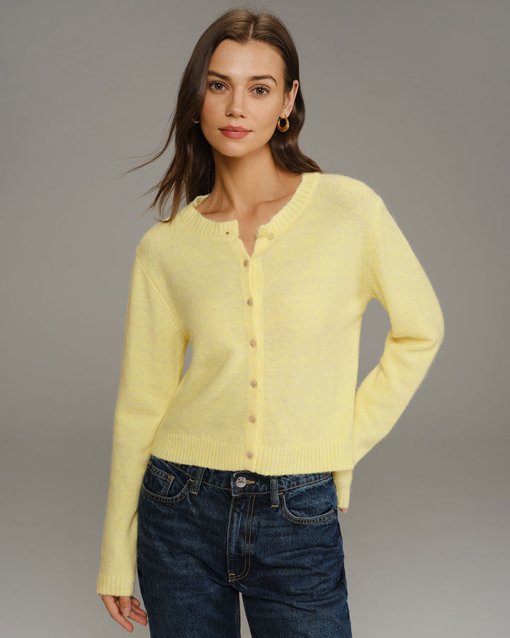 SALE | Yellow round neck knit vest for a cozy and trendy look
