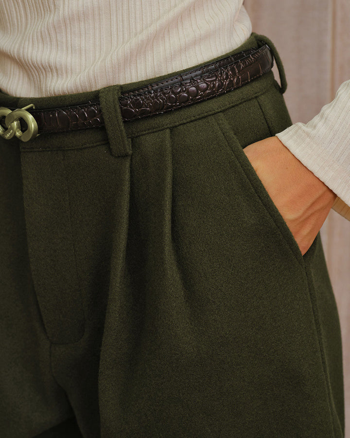 SALE | Green Pleated Knee-Length Shorts